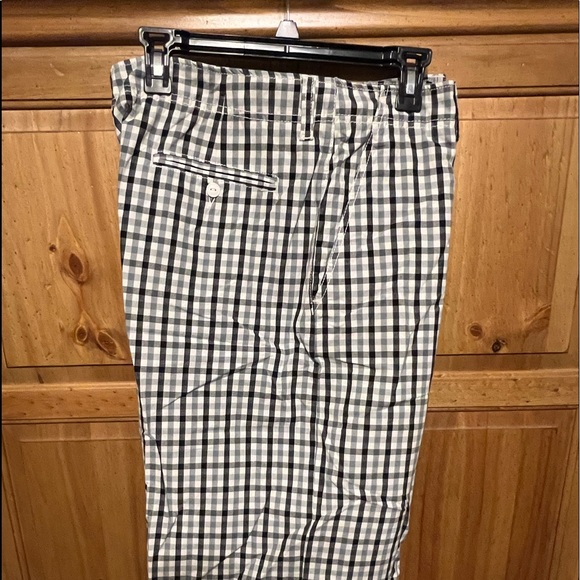 Cor 3 size 38 black and grey checked shorts. - Picture 3 of 3